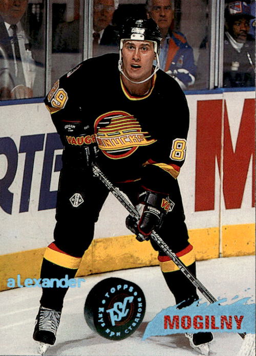 ALEXANDER MOGILNY 95-96 Topps Stadium Club (lehce světlé růžky)