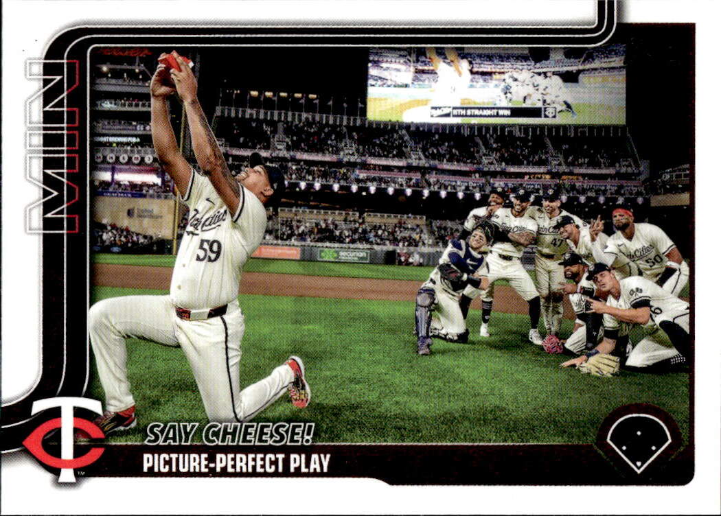 MINNESOTA WINS 2025 Topps Series 1 Baseball